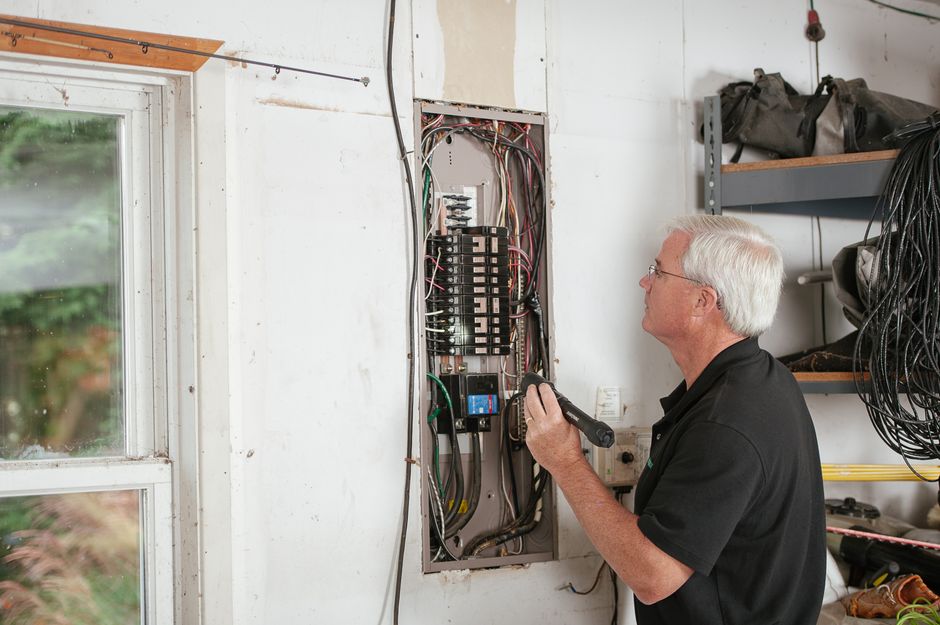 How to Choose the Right Electrician in Nevada — Photo by Kathleen Austin Kuhn on Pexels